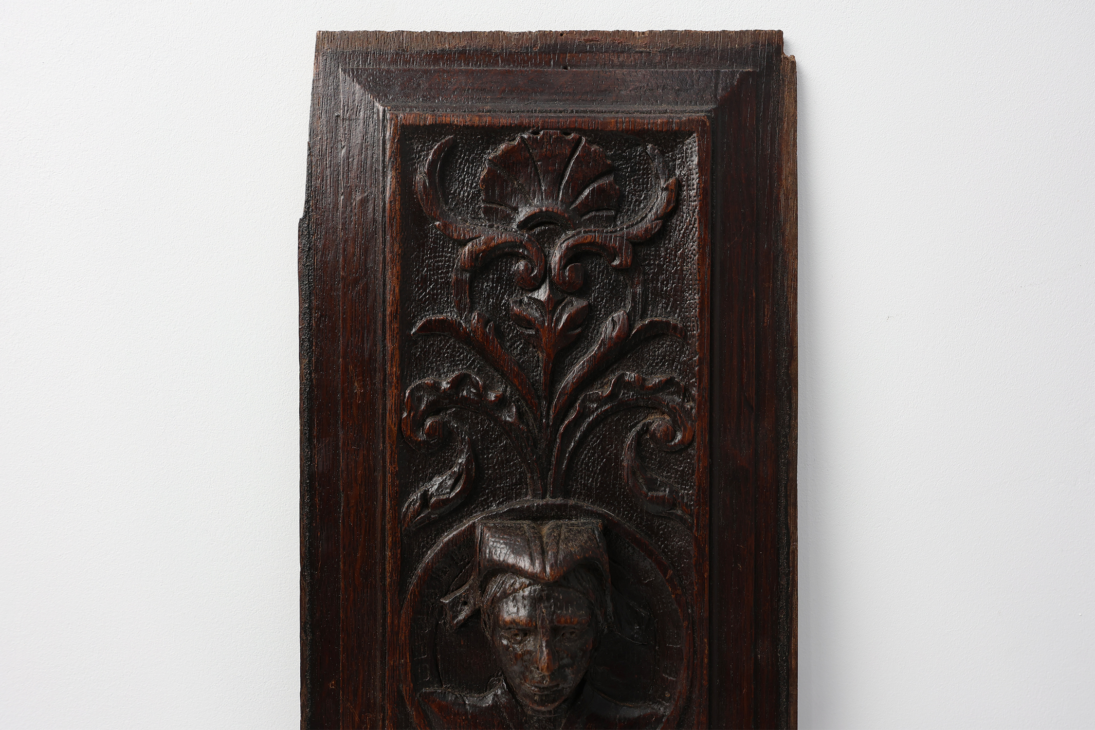 16th Century Flemish Renaissance Carved Oak Panel with Female Portrait Medallionthumbnail